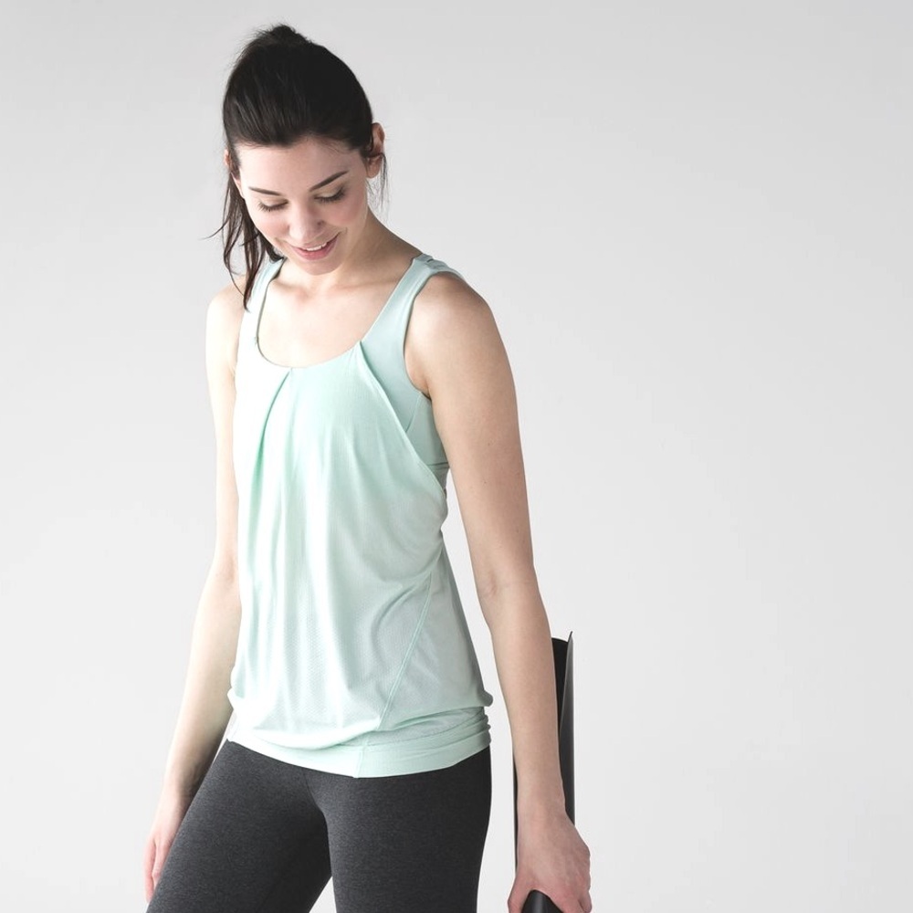 Lululemon Nouveau Limits Athleisure Tank Top Sports Bra Teal Sea Mist Size 8